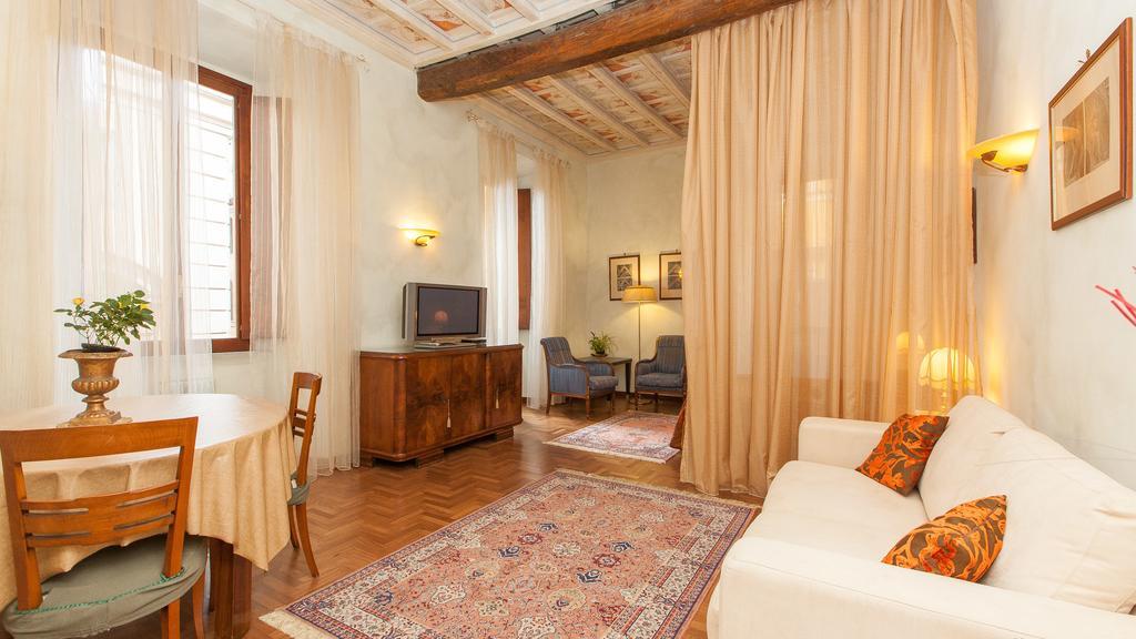 Domus Minervae Roma Quarto foto