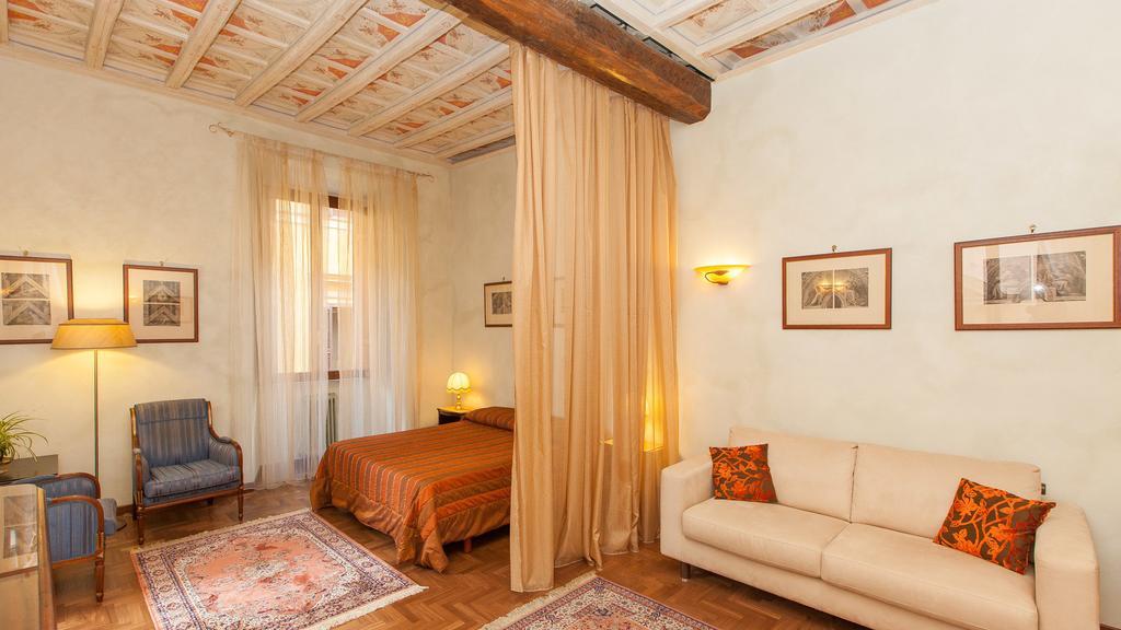 Domus Minervae Roma Quarto foto